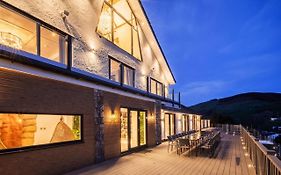 Clwyd Gate Manor Pool Sauna Hottub Cave Wales