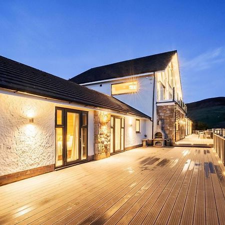 Clwyd Gate Manor Pool Sauna Hottub Cave Wales Ruthin Exterior photo
