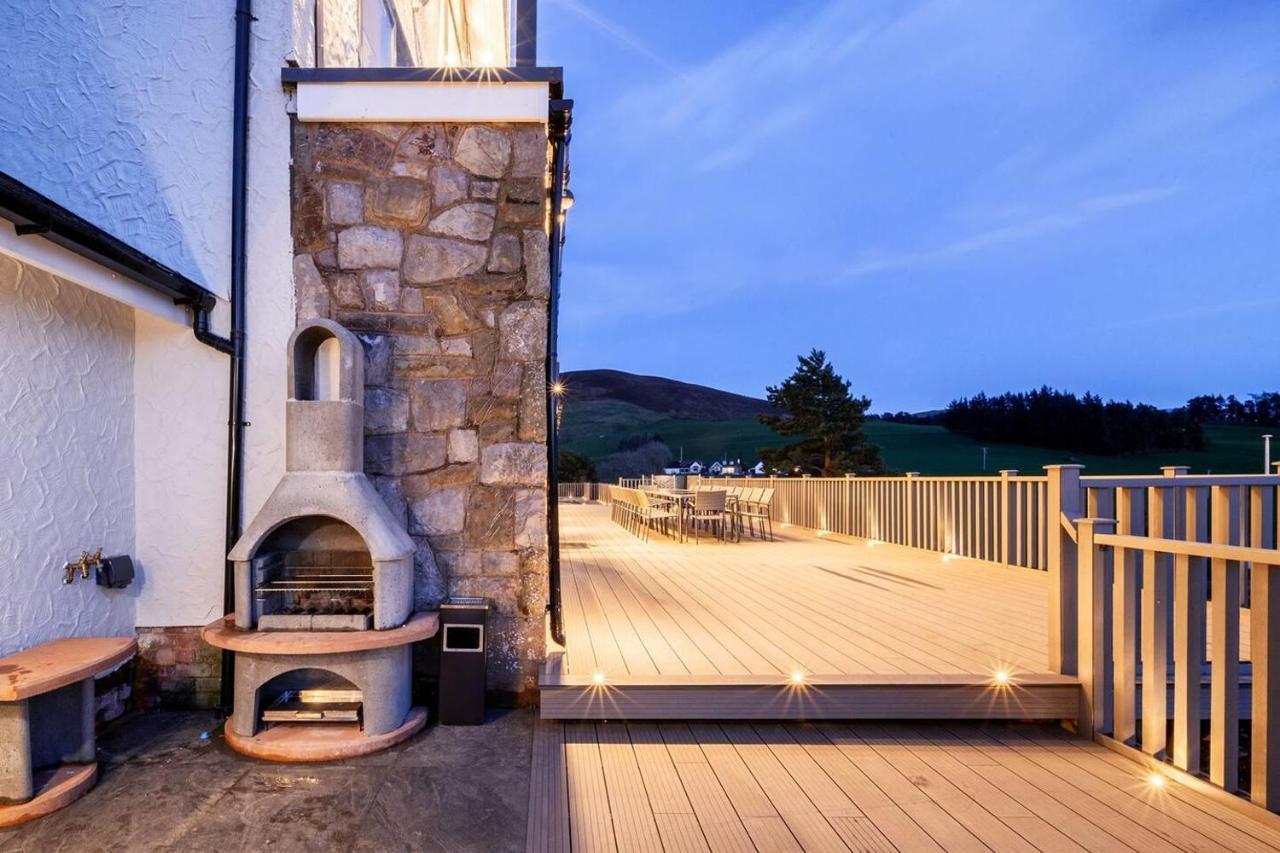 Clwyd Gate Manor Pool Sauna Hottub Cave Wales Ruthin Exterior photo